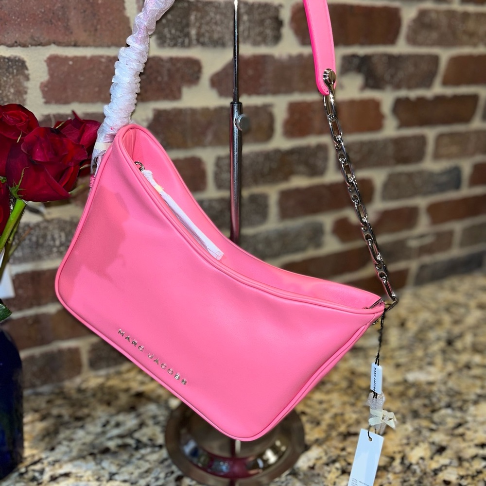 Marc Jacobs Pink Lemonade Tempo Baguette leather Shoulder chain strap $395